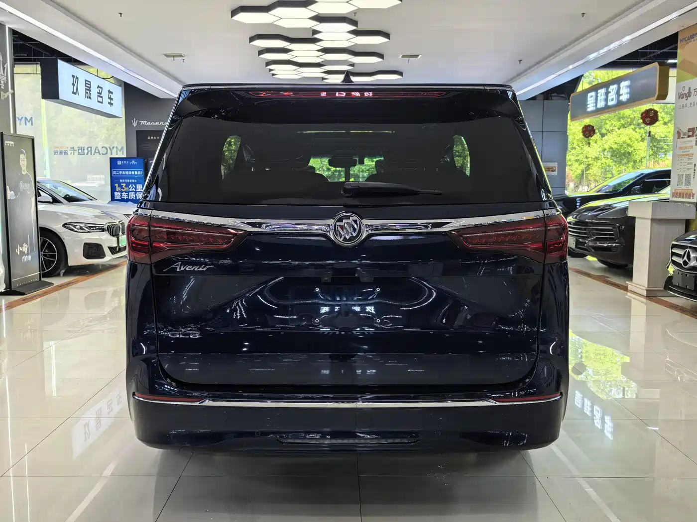 Buick GL8 2022 Avenir 4-Seater Prestige Edition фото 8