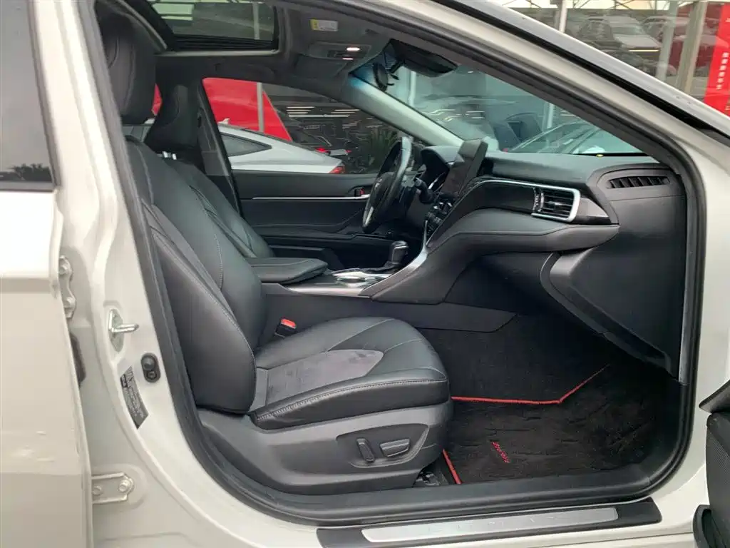 Toyota Camry 2021 2.0S Sporty Edition фото 19