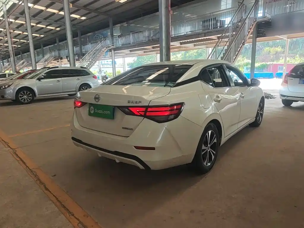 Фото 7 - Nissan Sylphy