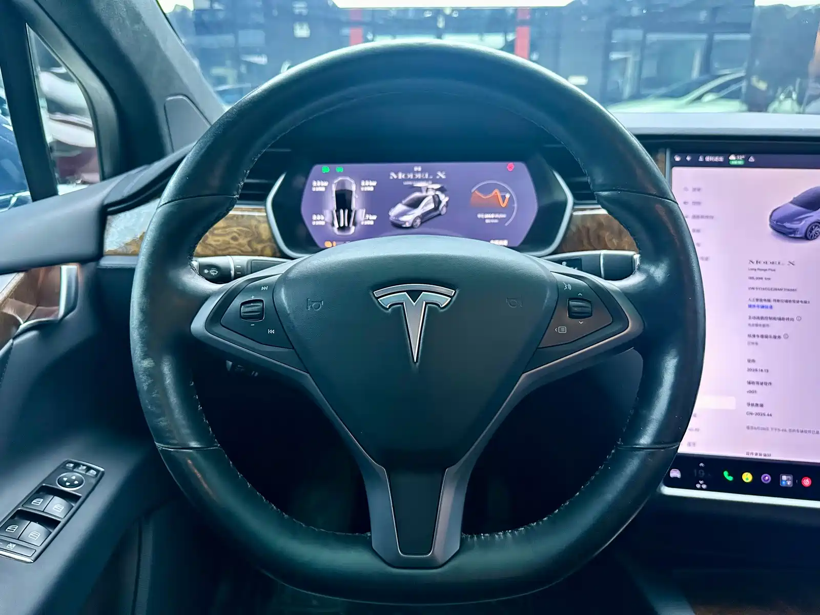 Фото 8 - Tesla Model X