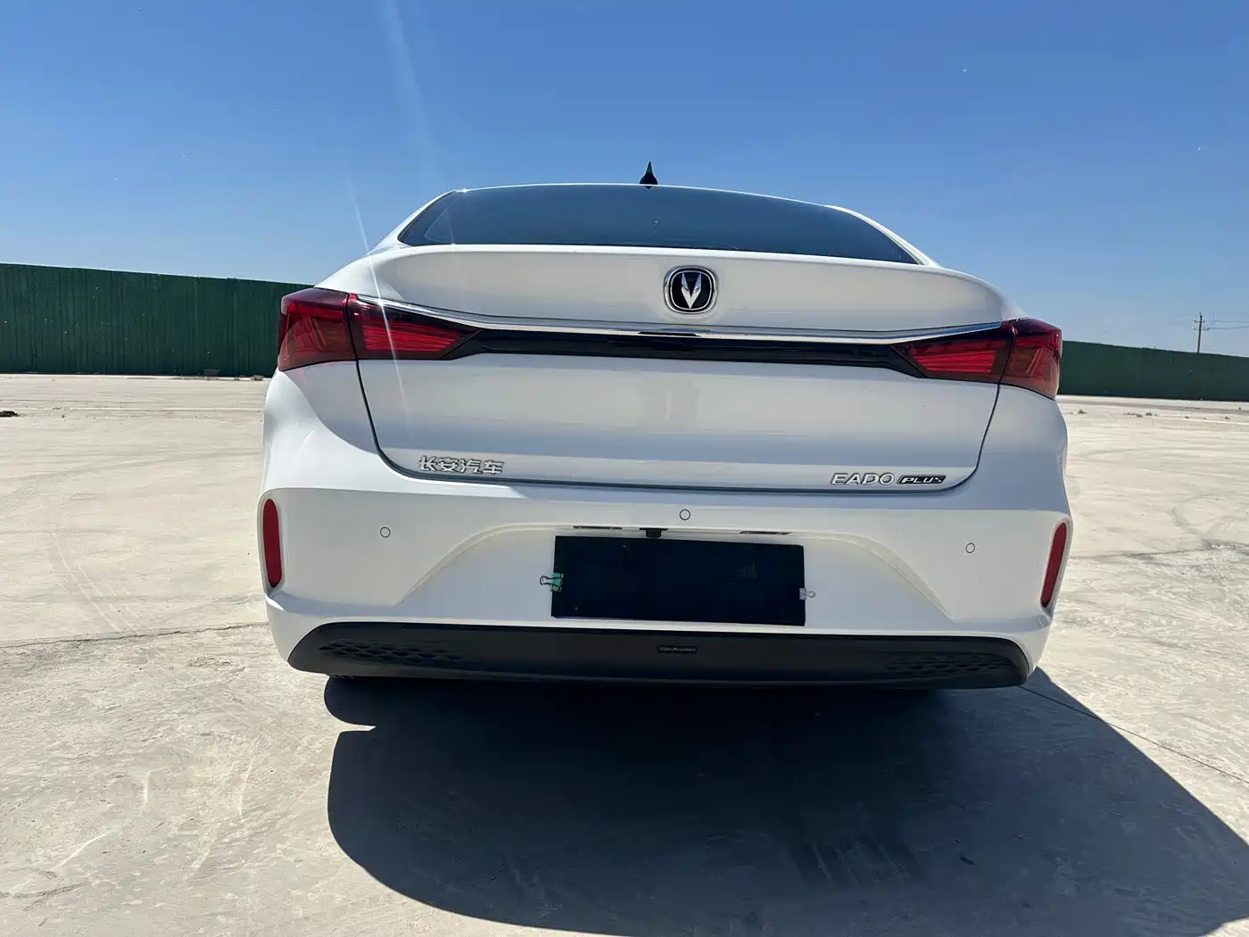 Фото 13 - Changan Eado