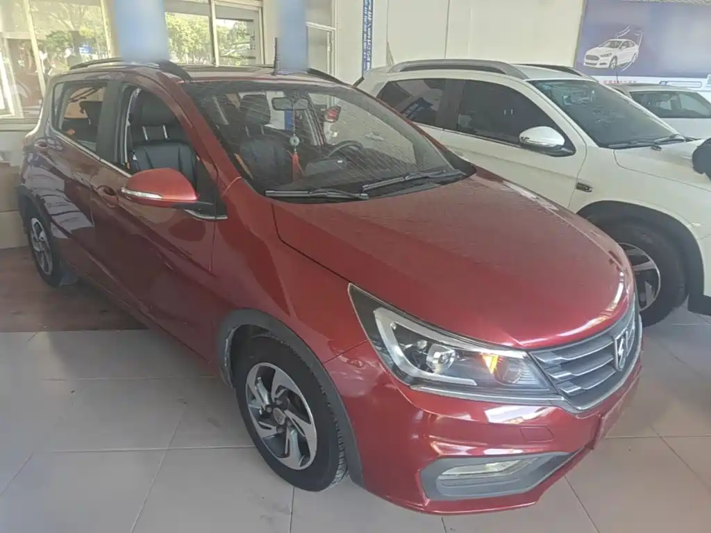 Фото 4 - Baojun 310