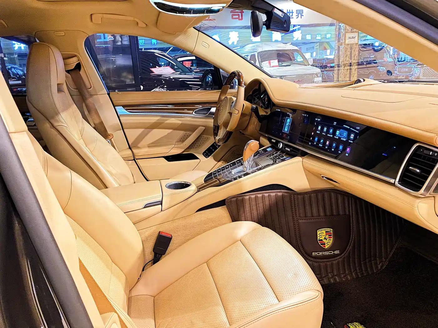 Porsche Panamera 2010 Model Panamera 4S 4.8L фото 17