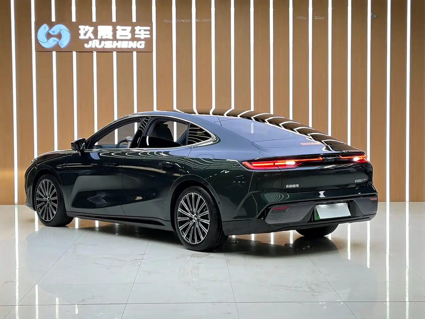 Geely Galaxy Galaxy Xingyao 8 2025 130km EM-P Starship Edition фото 30