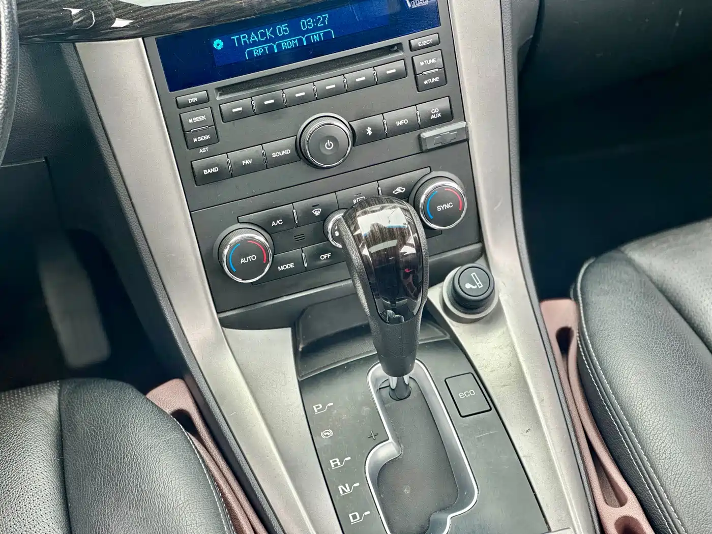 Chevrolet Captiva 2014 2.4L 4WD Flagship 7-seater фото 39