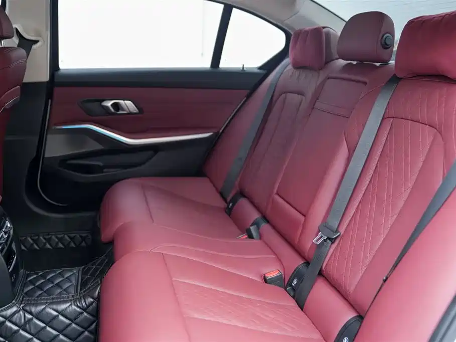 BMW 3 Series 2024 325Li M Sport Package фото 14