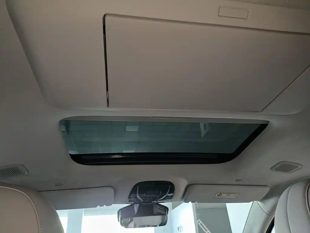 Voyah Voyah Dreamer 2026 2025 Model PHEV Basic Version