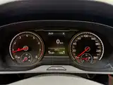 صورة 14 - Volkswagen Passat