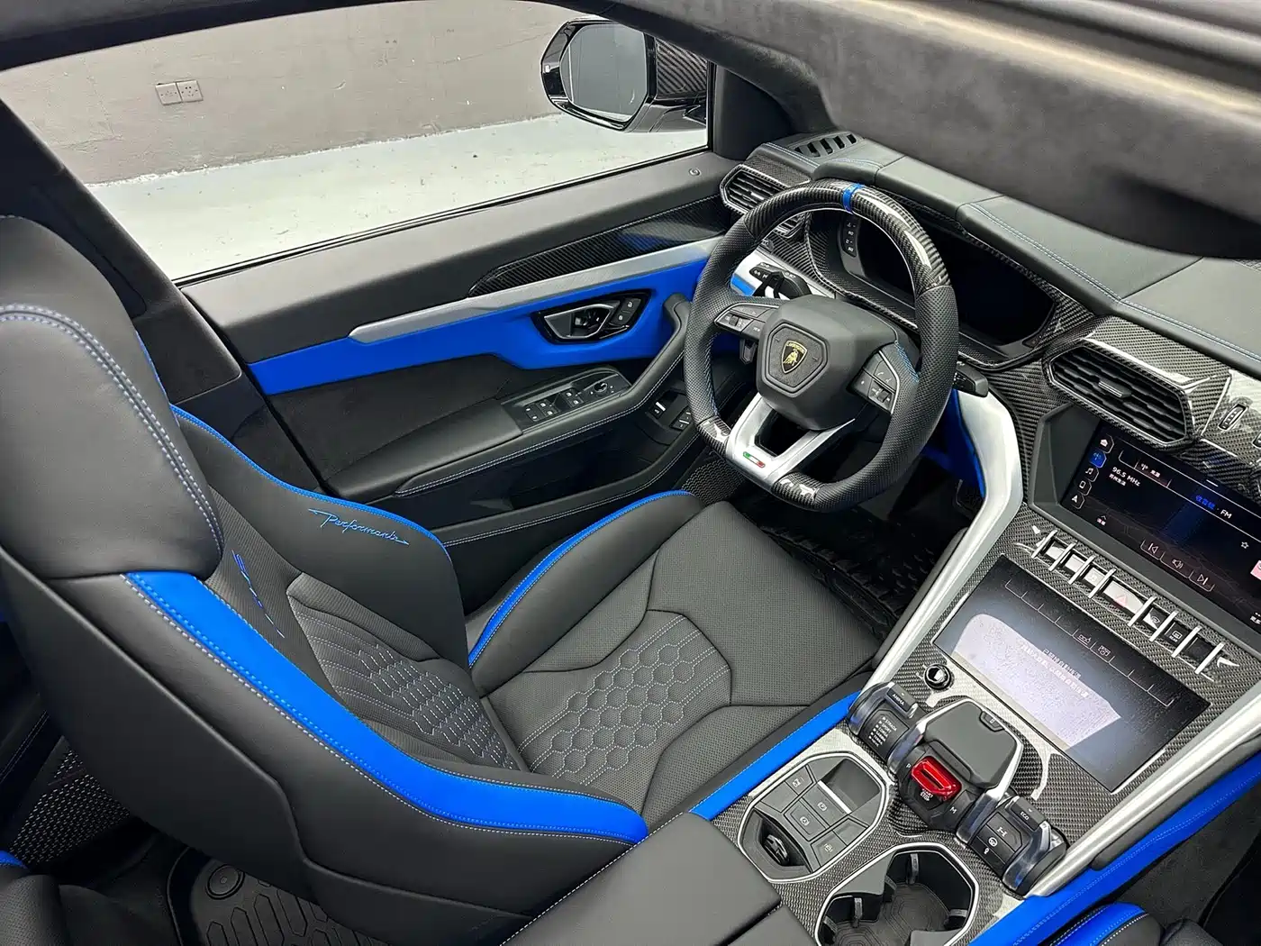 Lamborghini Urus 2018 4.0T V8 фото 4