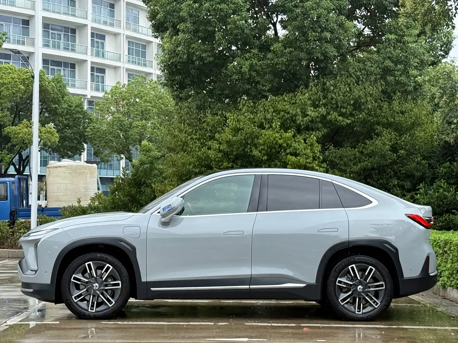 Фото 3 - NIO EC6