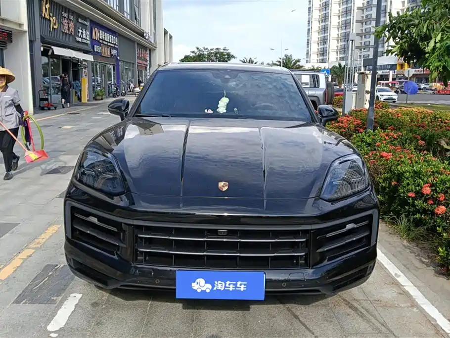PORSCHE CAYENNE