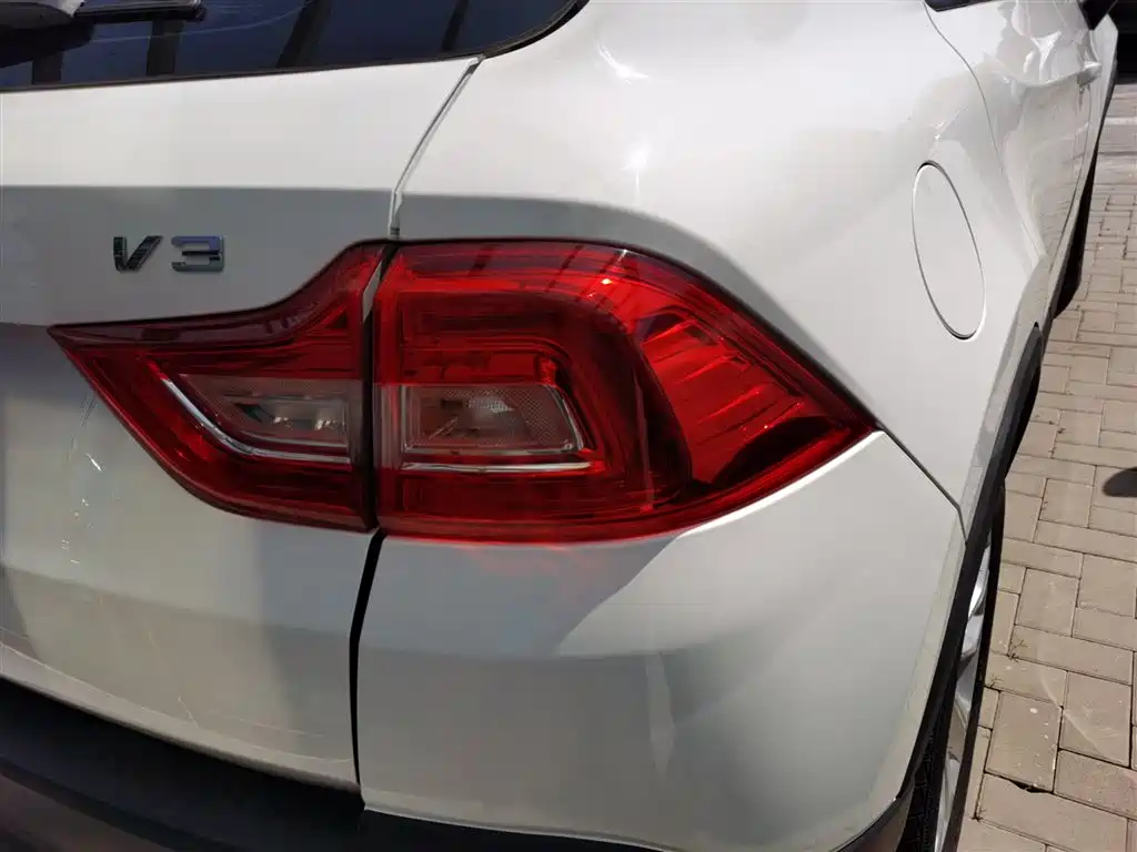 Zhonghua V3 2019 2017 1.5L Manual Comfort