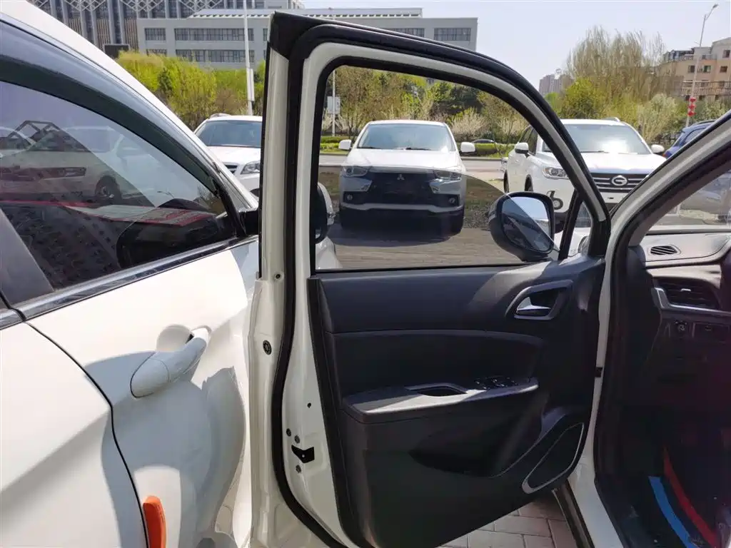Zhonghua V3 2019 2017 1.5L Manual Comfort