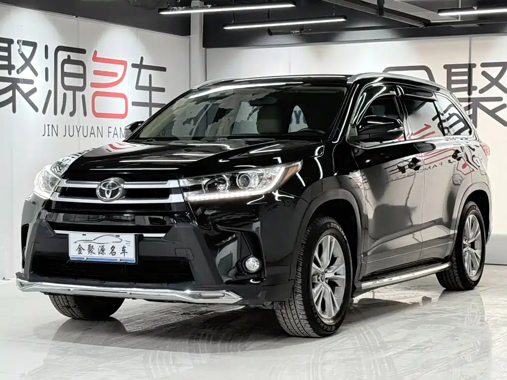 Фото 1 - Toyota Highlander