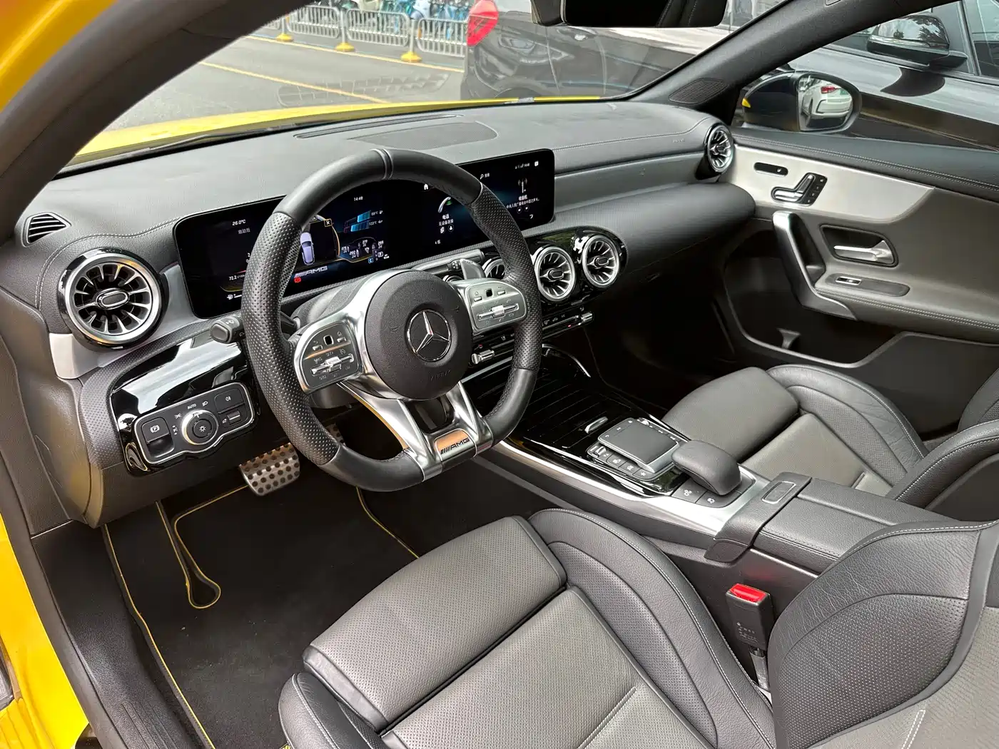 Mercedes-Benz A-Class AMG (Import) 2023 AMG A 35 4MATIC Sun Edition фото 4