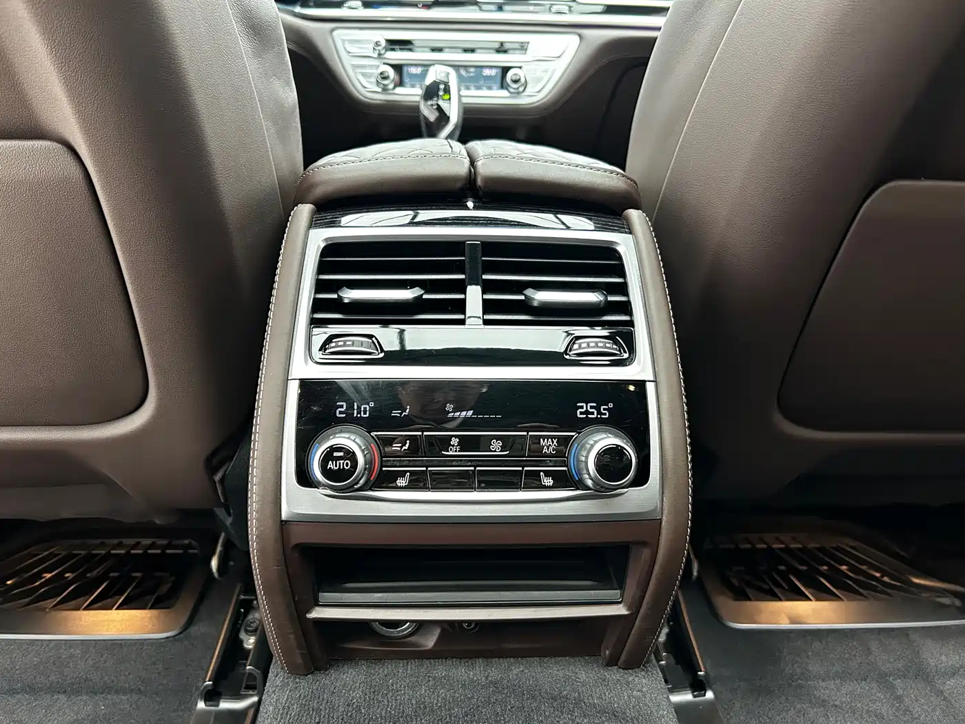 BMW 7 Series 2021 Model 730Li M Sport Package фото 18