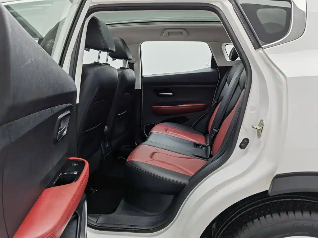 Photo 15 - Haval H2s
