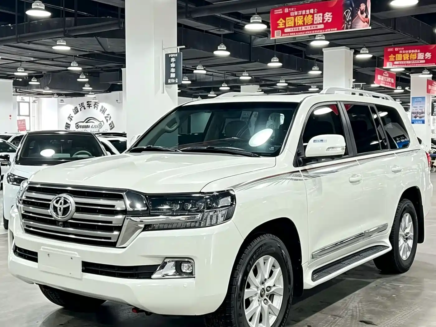 Toyota Land Cruiser (Import) фото 2