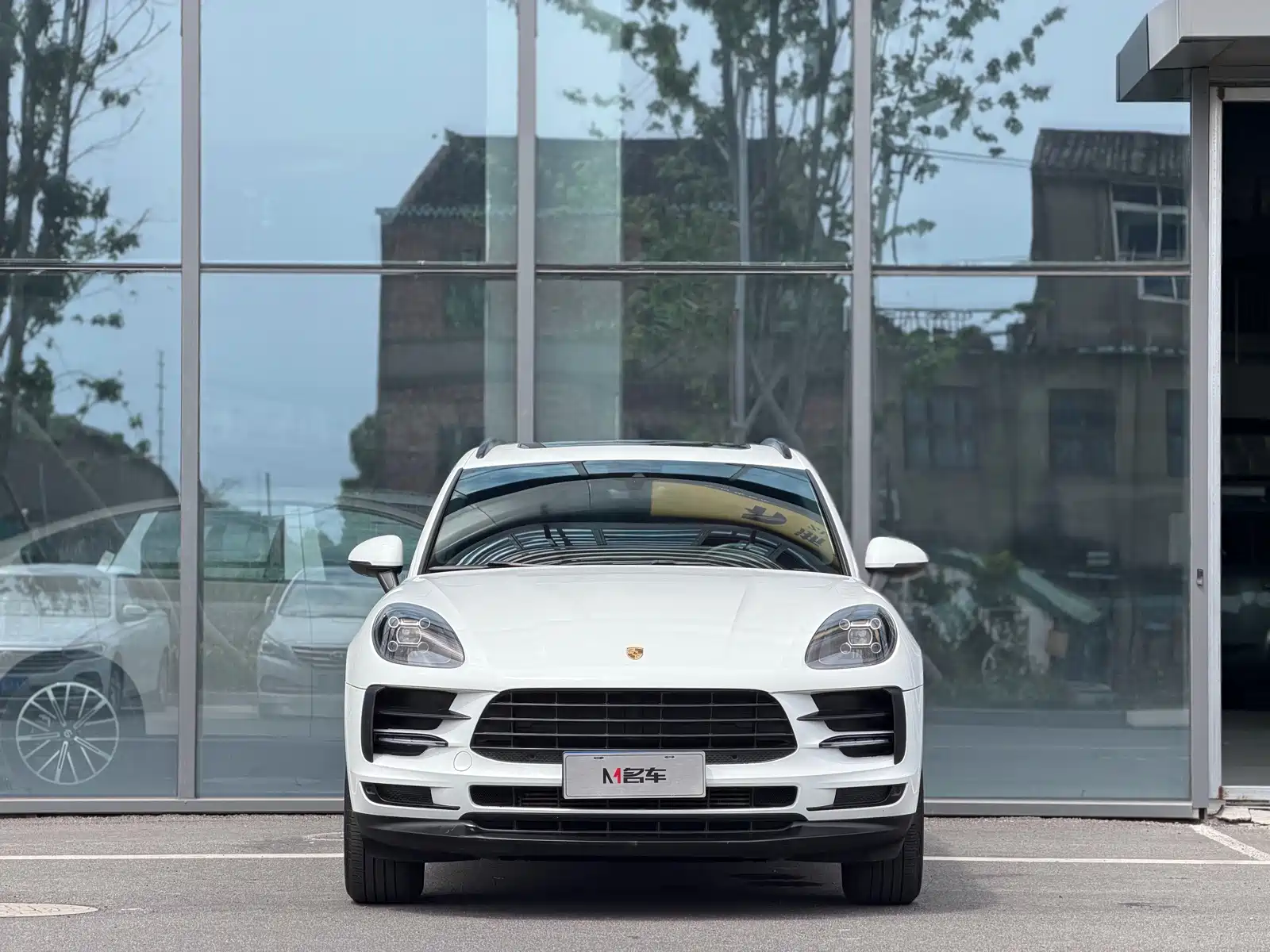Фото 2 - Porsche Macan