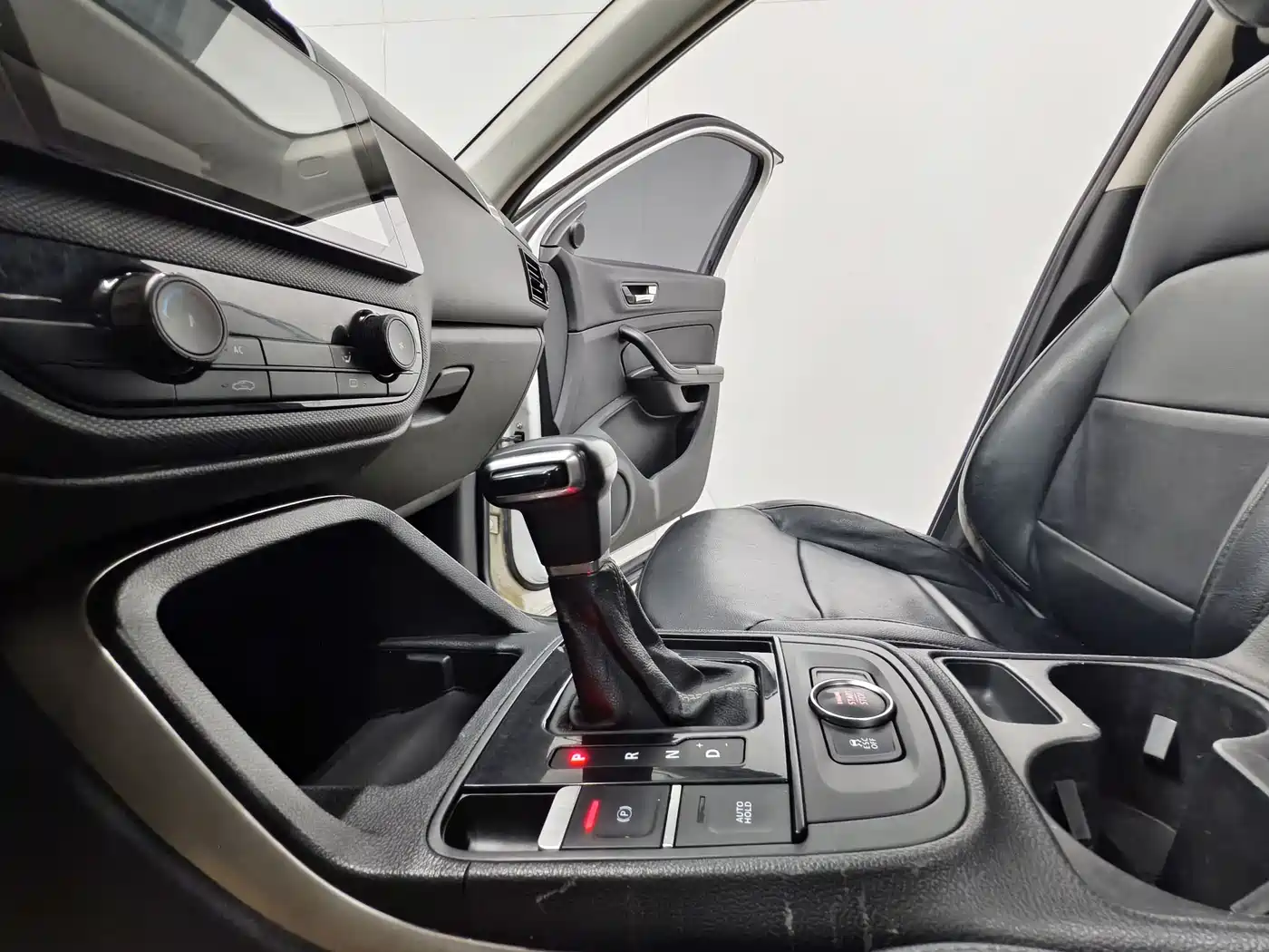 Qoros 5 2018 2018 1.6T Automatic Leading Type
