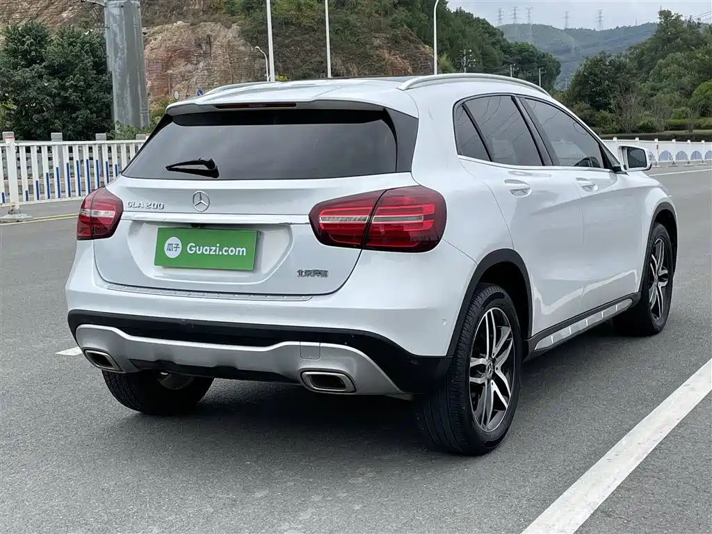 Mercedes-Benz GLA 2017 GLA 200 Fashion фото 7