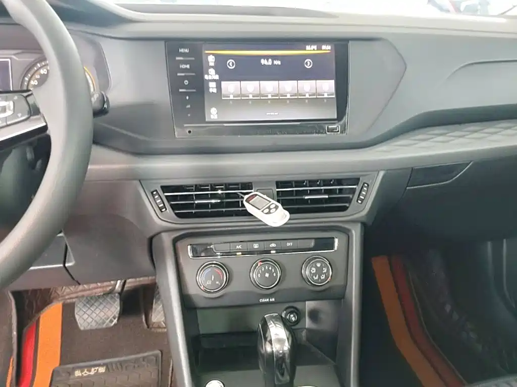Volkswagen Tharu, миниатюра 13
