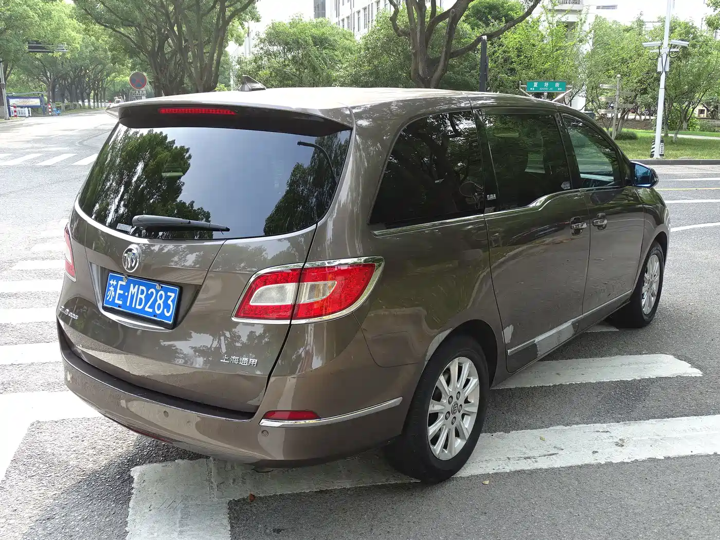 Buick GL8 2011 2011 3.0L XT Luxury Business Flagship