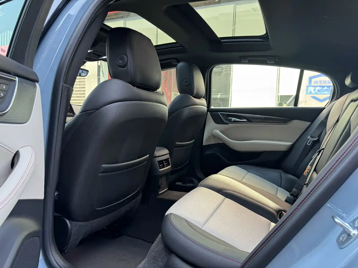 Cadillac CT5 2025 Model 28T Track Performance Edition + Peak Track Package фото 8