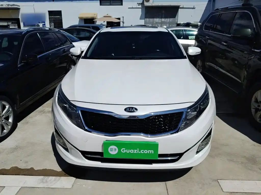 Photo 3 - Kia K5