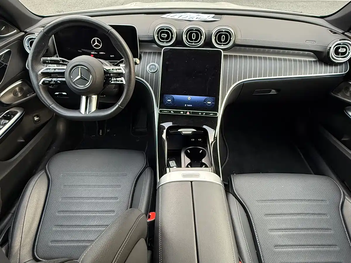 Mercedes-Benz C-Class 2024 C 260 L Night Edition Sport фото 7