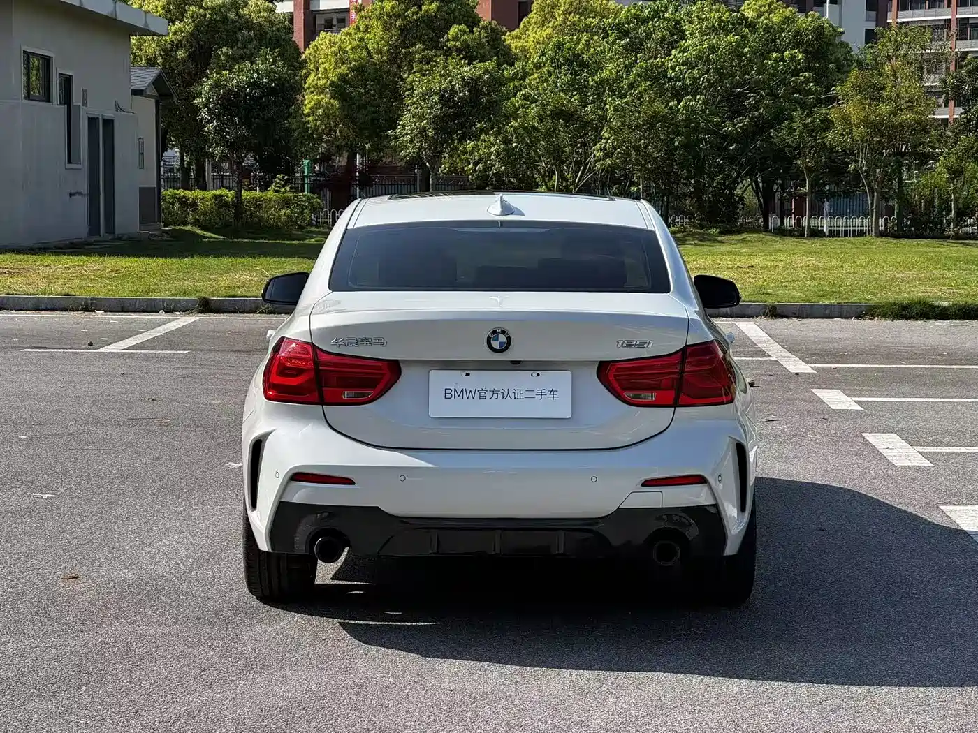 BMW 1 Series 2021 Facelift 120i M Sport Shadow Edition фото 11