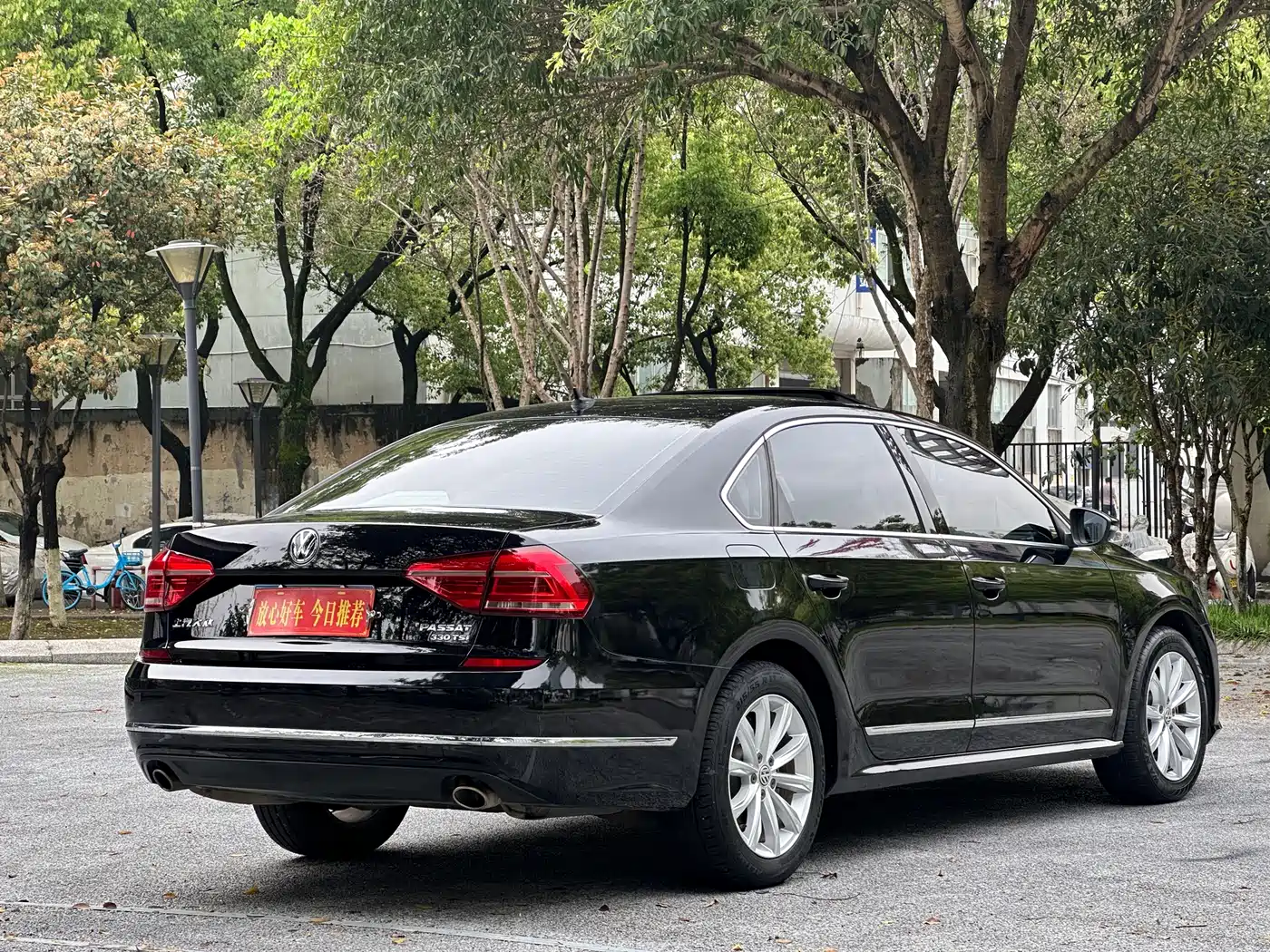 Volkswagen Passat 2017 330TSI DSG Prestige фото 7