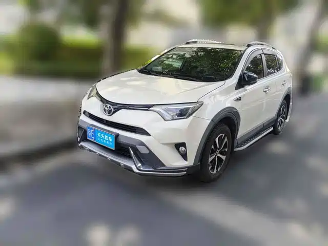 Toyota RAV4 Rongfang 2018 2.0L CVT 2WD Trend X Edition — фото 1