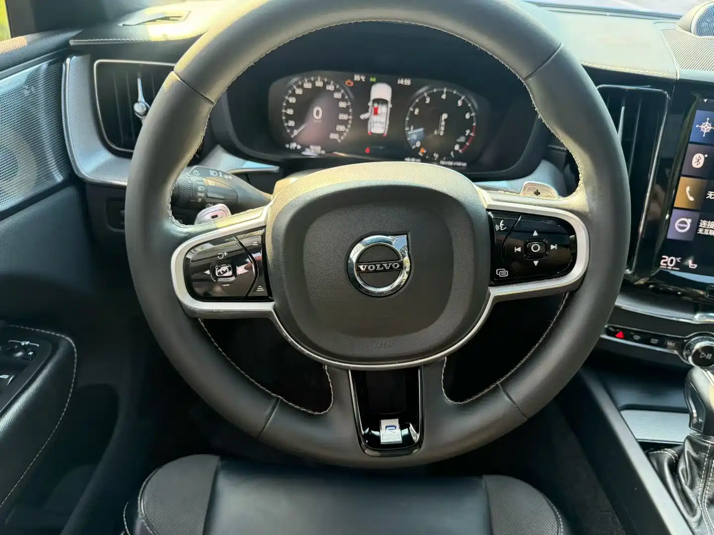Photo 8 - Volvo XC60