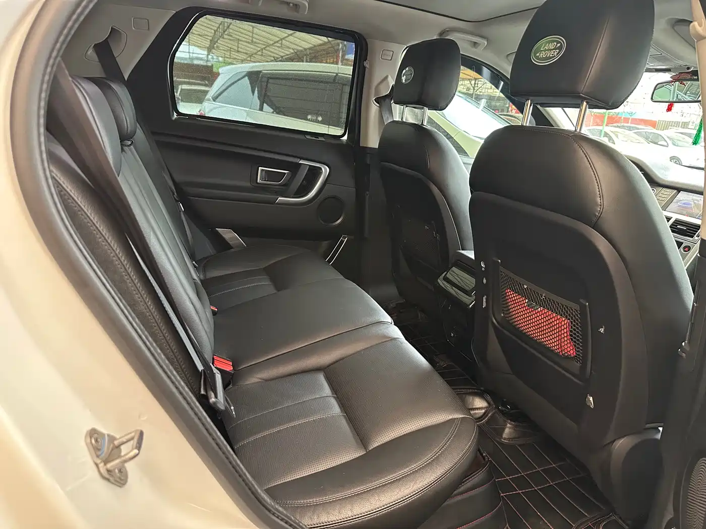Land Rover Discovery Sport 2016 2.0T SE фото 6