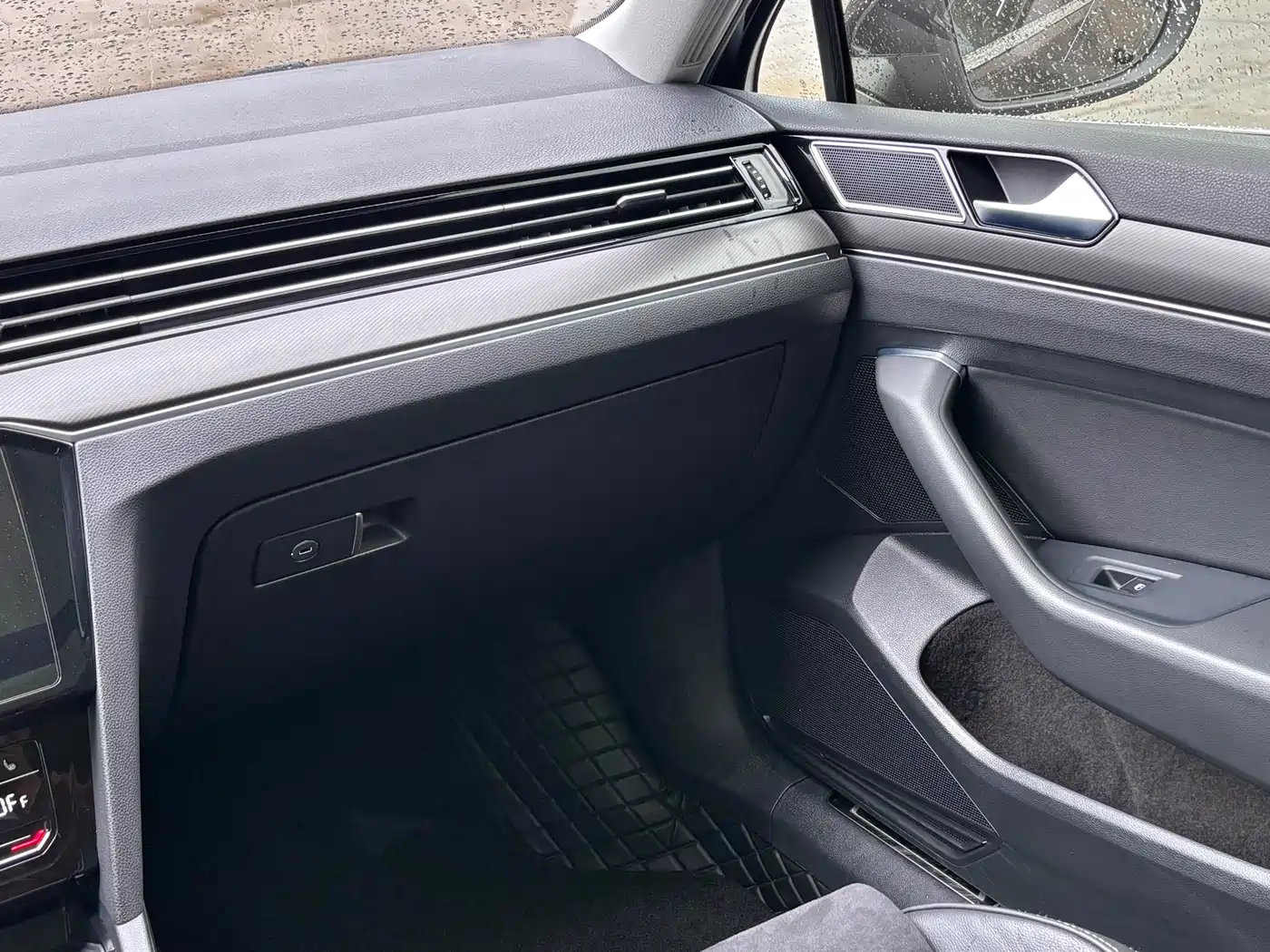 Volkswagen Magotan 2021 330TSI DSG 30th Anniversary Edition фото 14