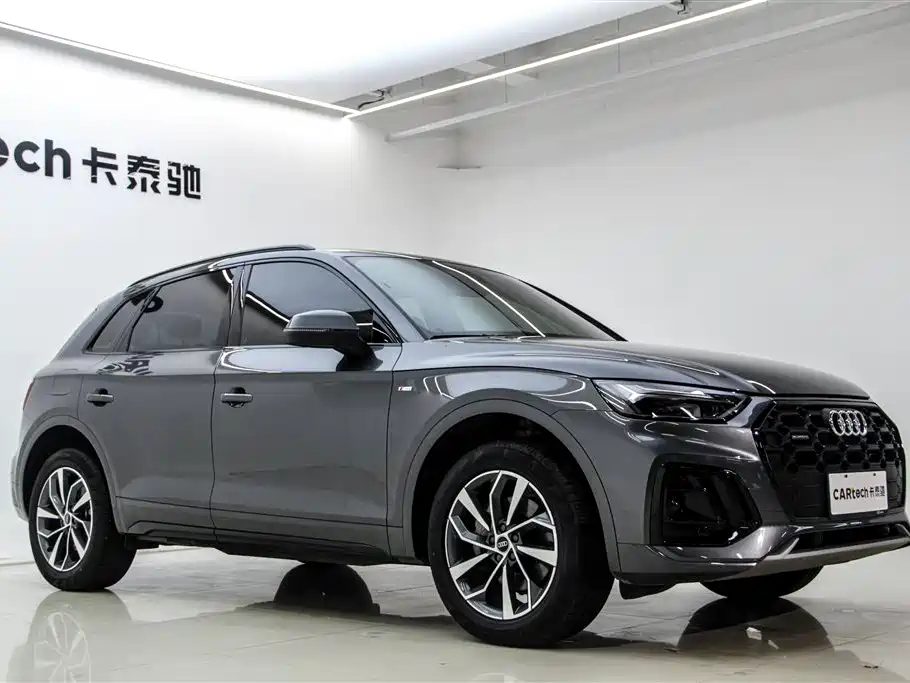 Audi Q5L 2023 40T Luxury Dynamic фото 4