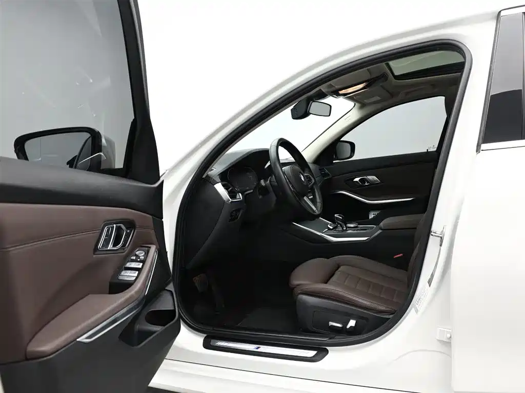 BMW 3 Series 2021 Second Facelift 325i M Sport Package фото 10