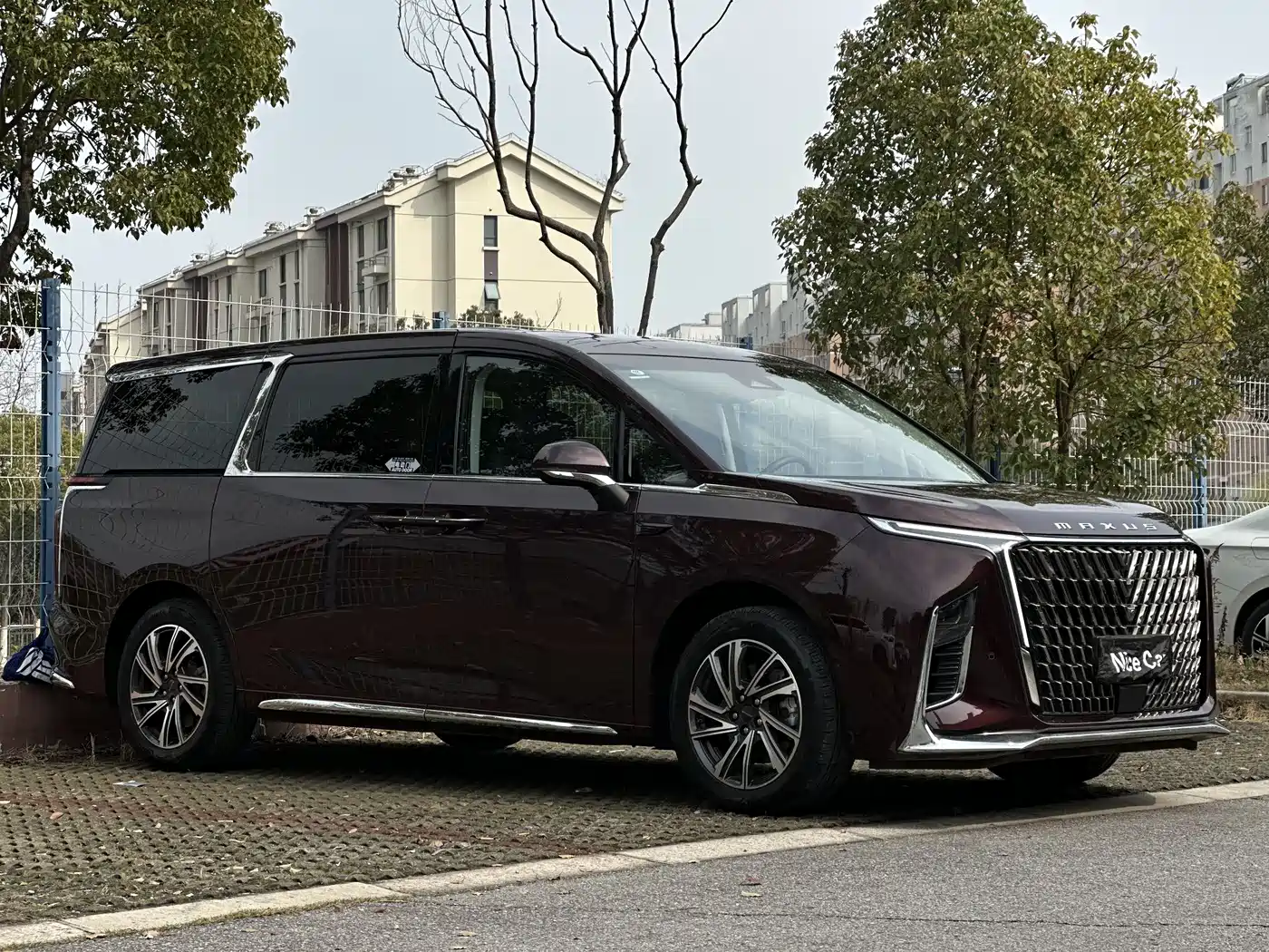 SAIC Maxus Maxus G90 2022 2.0T Interstellar 7-seater фото 3