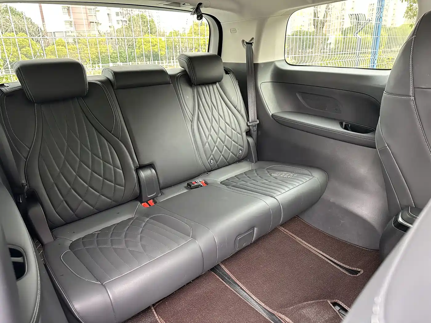 SAIC Maxus Maxus G90 2022 2.0T Interstellar 7-seater фото 23