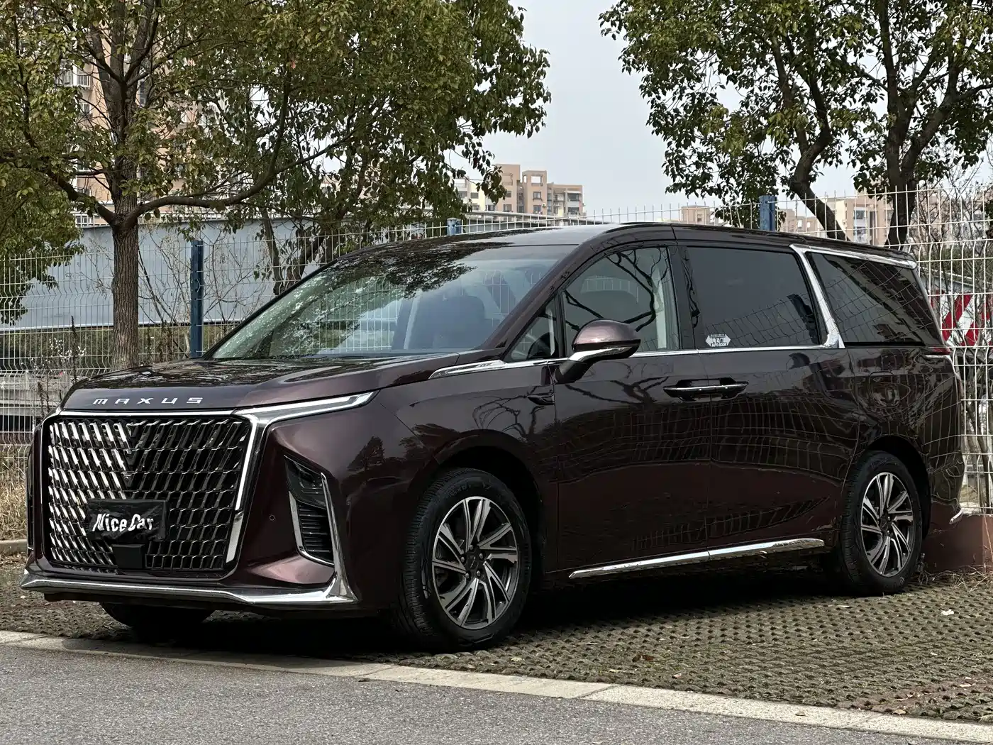 SAIC Maxus Maxus G90 2022 2.0T Interstellar 7-seater