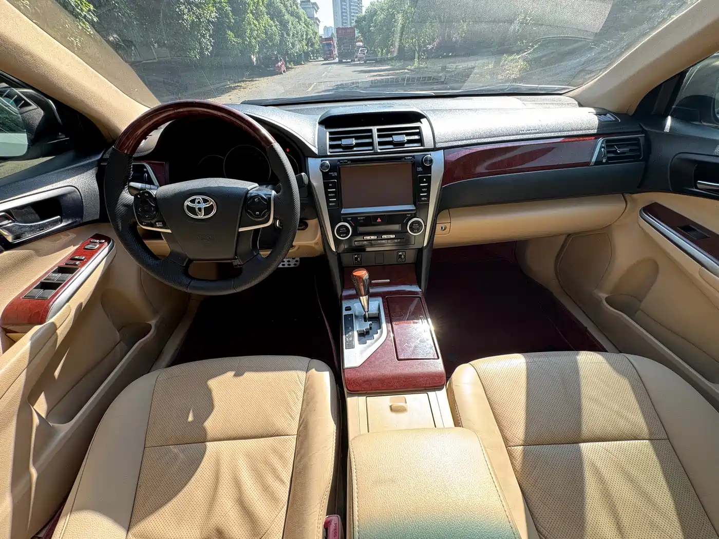 Toyota Camry 2012 2.0G Luxury Edition фото 6