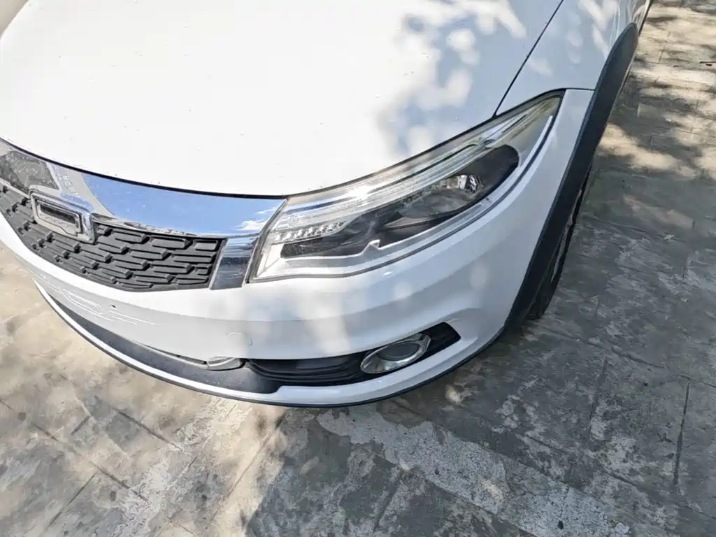 Qoros 3 2016 2016 Urban SUV 1.6T Automatic Zhiyue