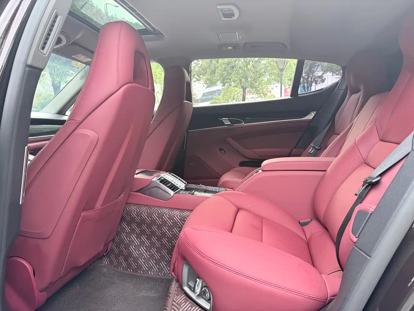 Porsche Panamera 2016 Panamera Executive Edition 3.0T фото 7