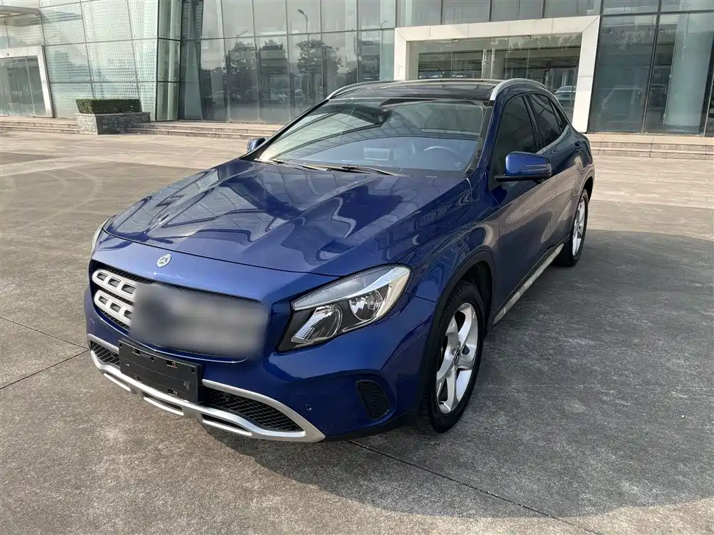 Mercedes-Benz GLA 2018 GLA 200 Dynamic фото 2