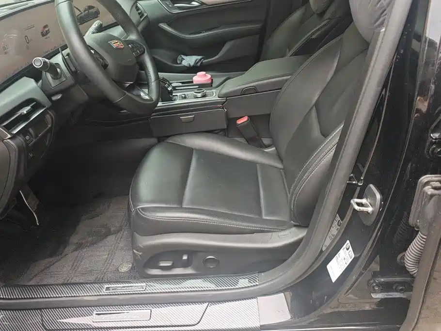 Фото 9 - Cadillac CT5