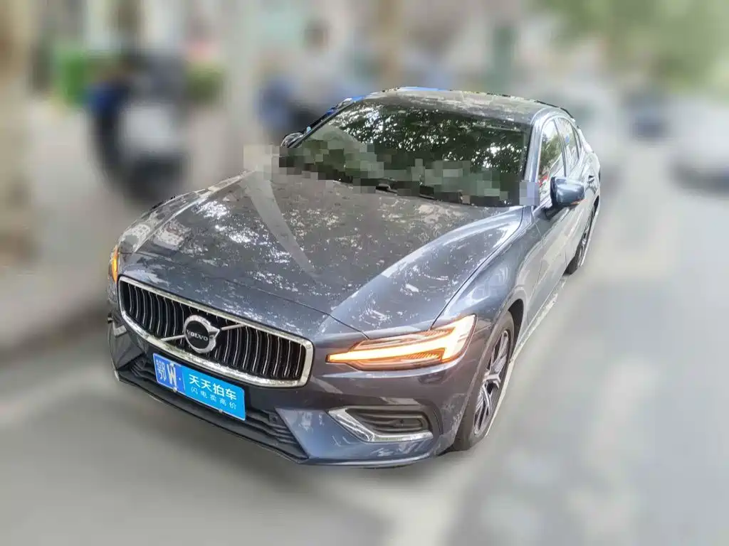2025 Volvo S60