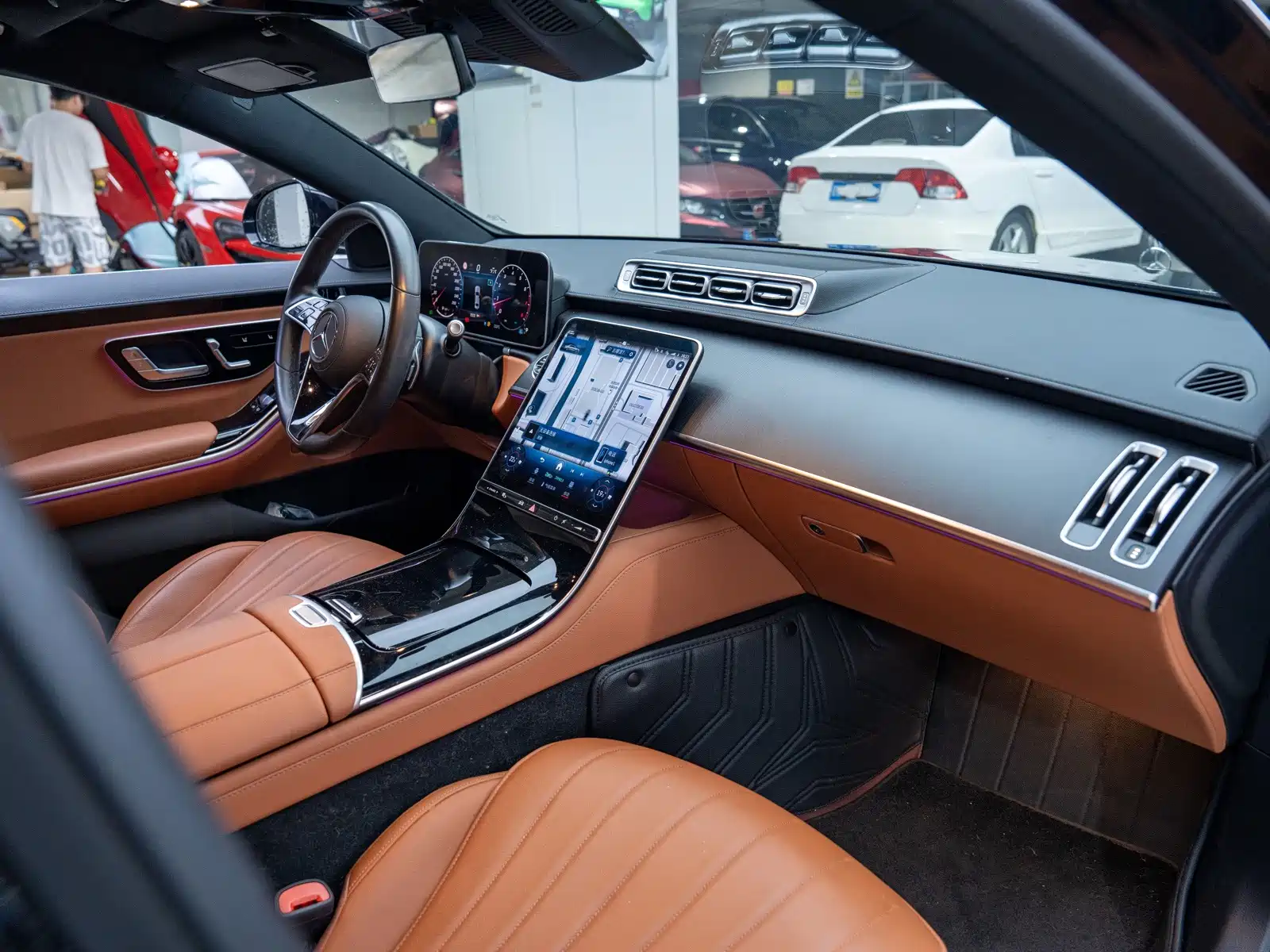 Photo 29 - Mercedes-Benz S-Class