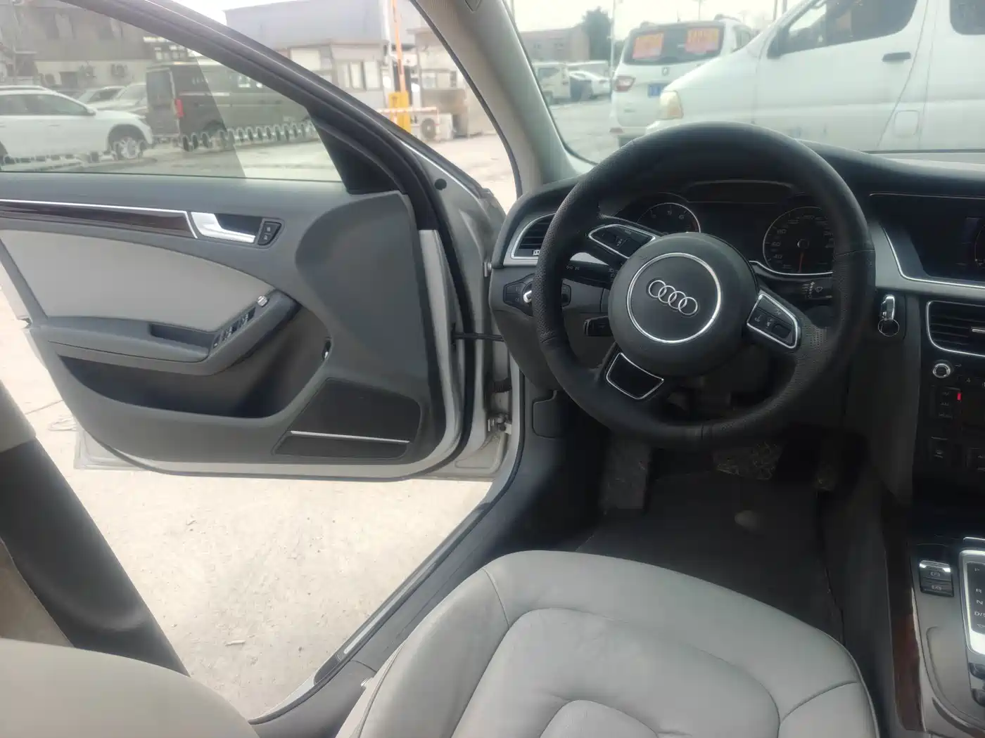 Фото 14 - Audi A4L