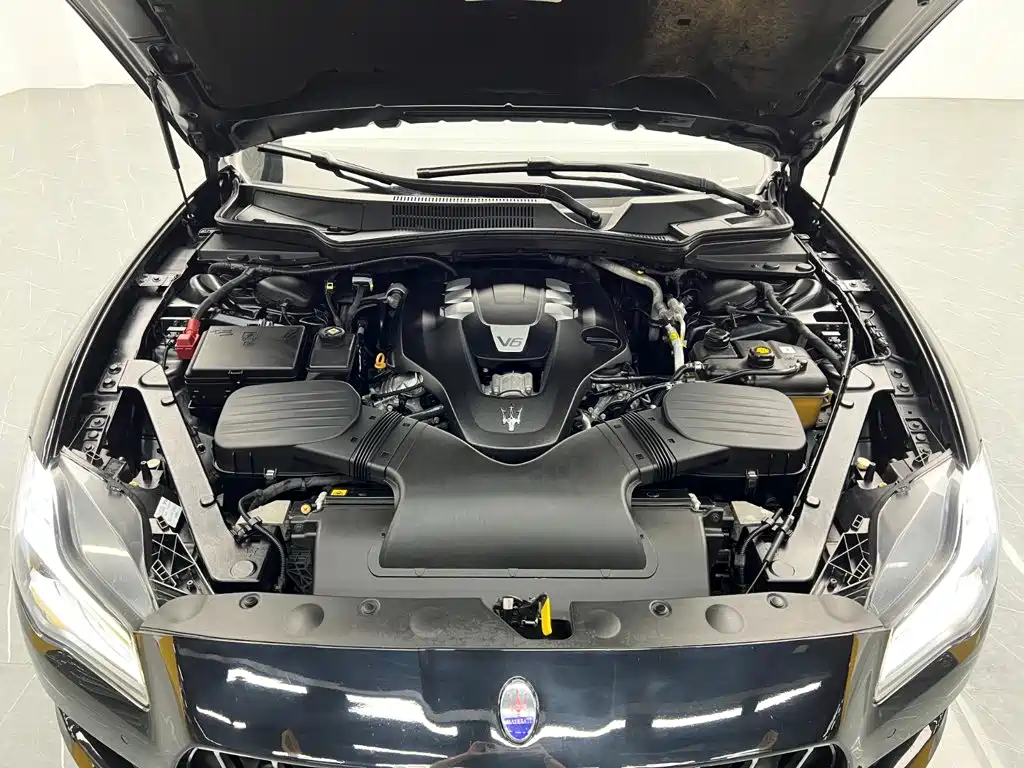 Maserati Quattroporte 2017 2015 3.0T Standard